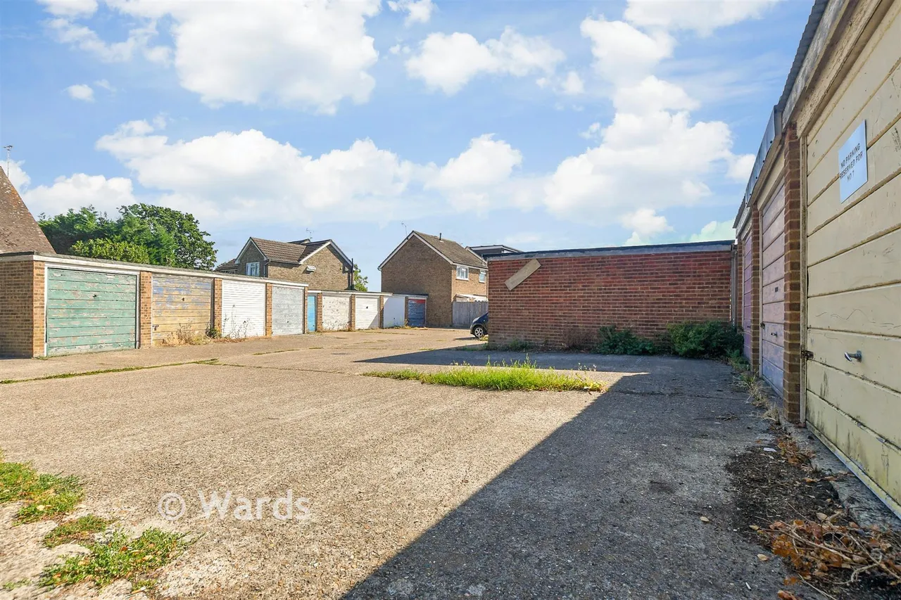 Alen Square, Staplehurst, TN12, photo 12