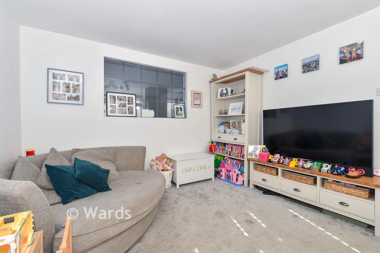 Alen Square, Staplehurst, TN12, photo 5