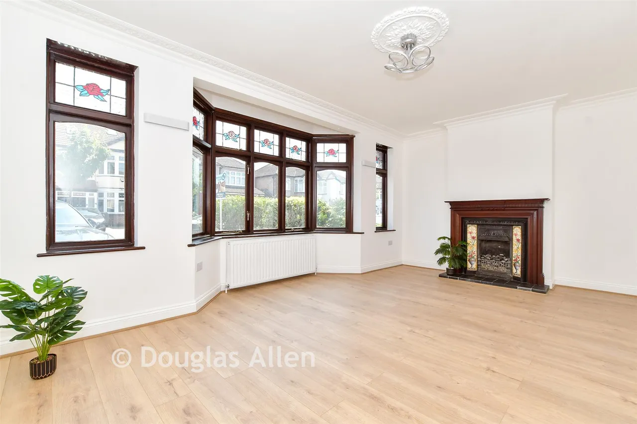 Lakeside Avenue, Ilford, IG4, photo 4
