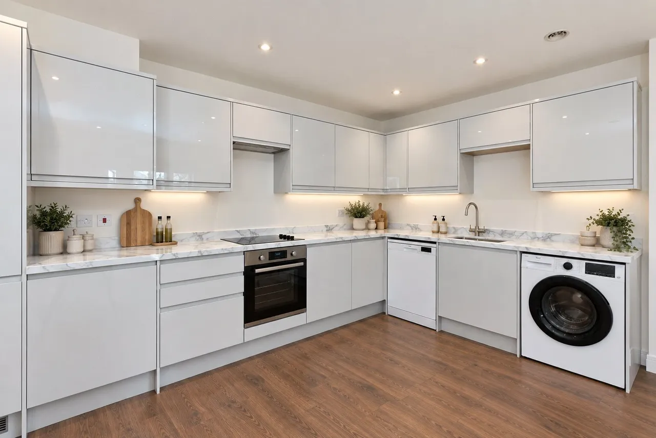London Road, Redhill, RH1, photo 4