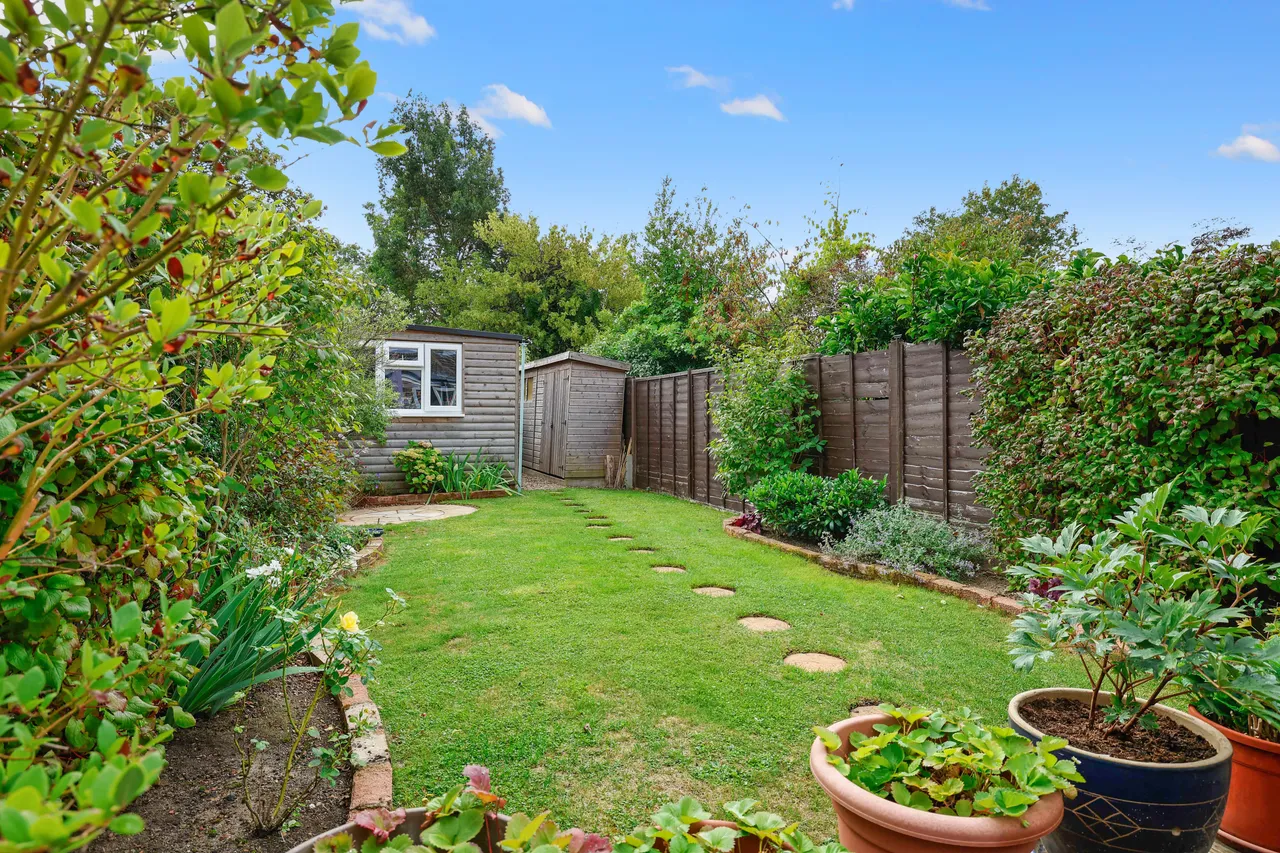 Church Road, Horley, RH6, photo 4