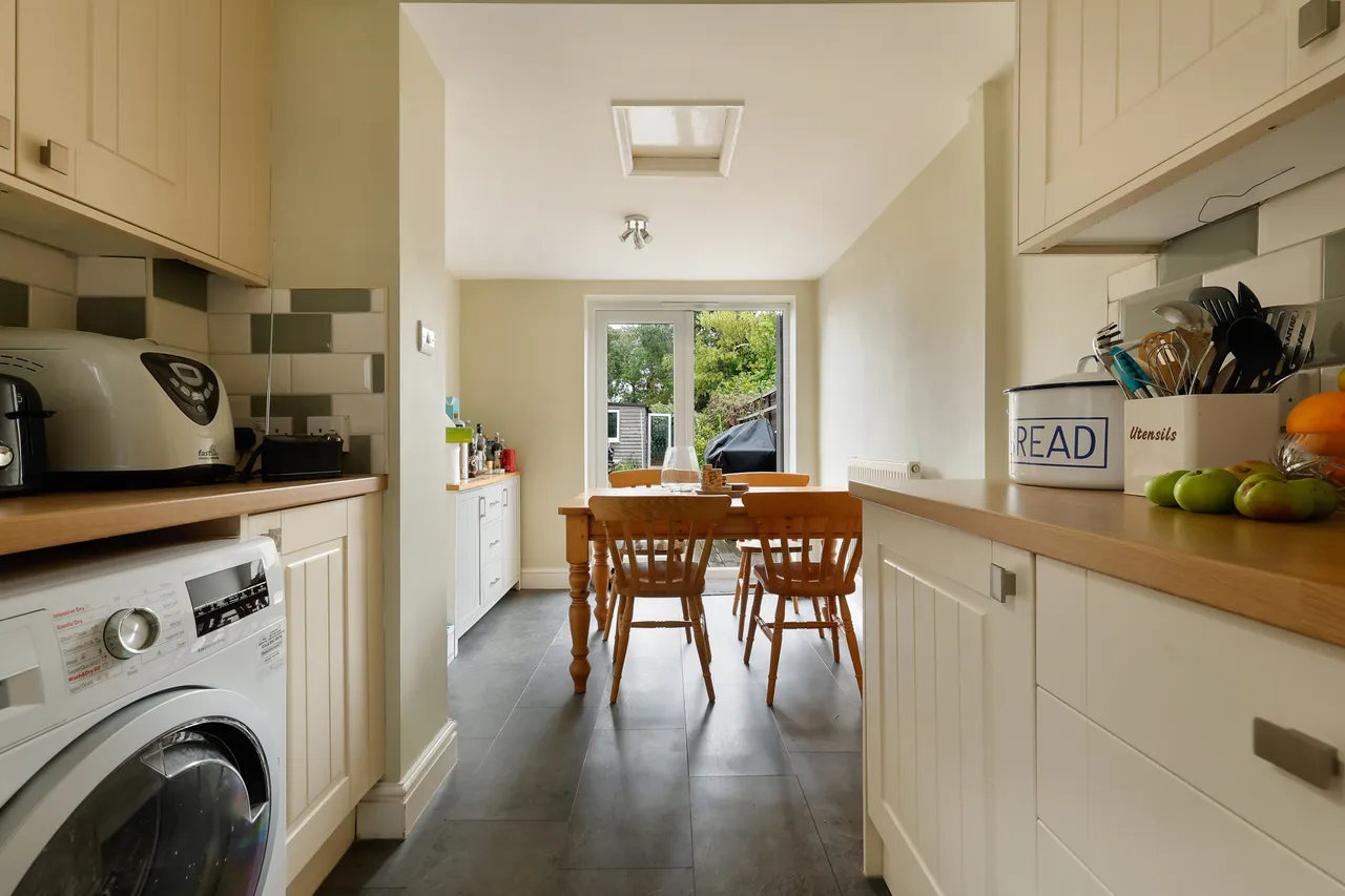 Church Road, Horley, RH6, photo 3