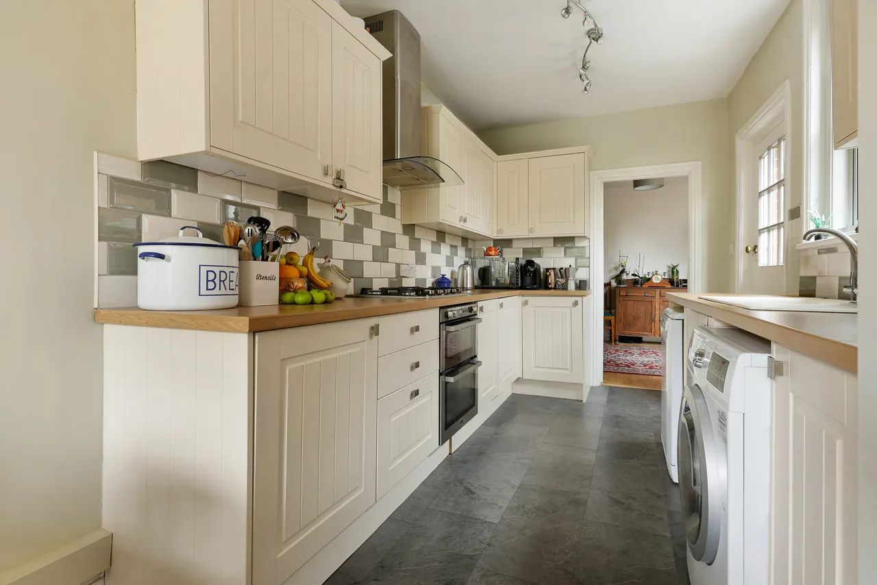Church Road, Horley, RH6, photo 7