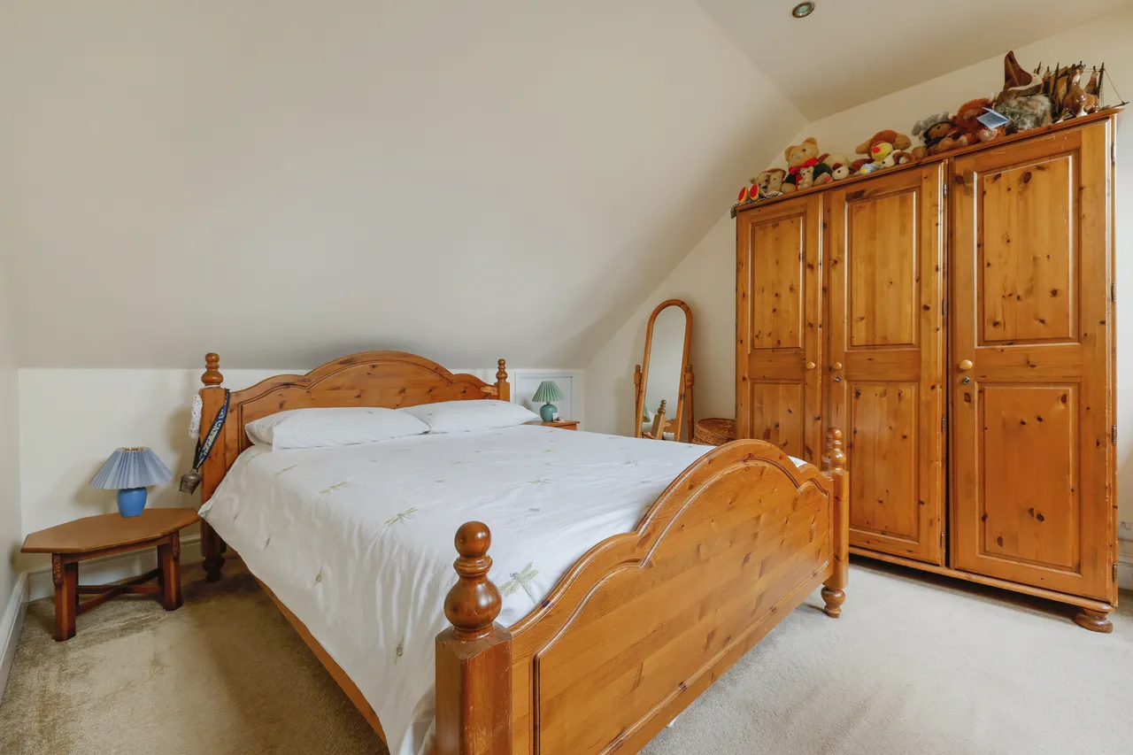 Church Road, Horley, RH6, photo 11