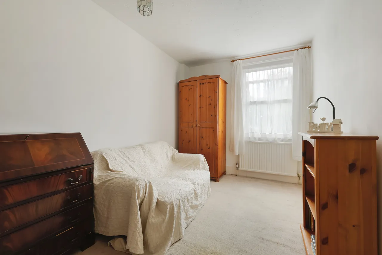 Church Road, Horley, RH6, photo 12