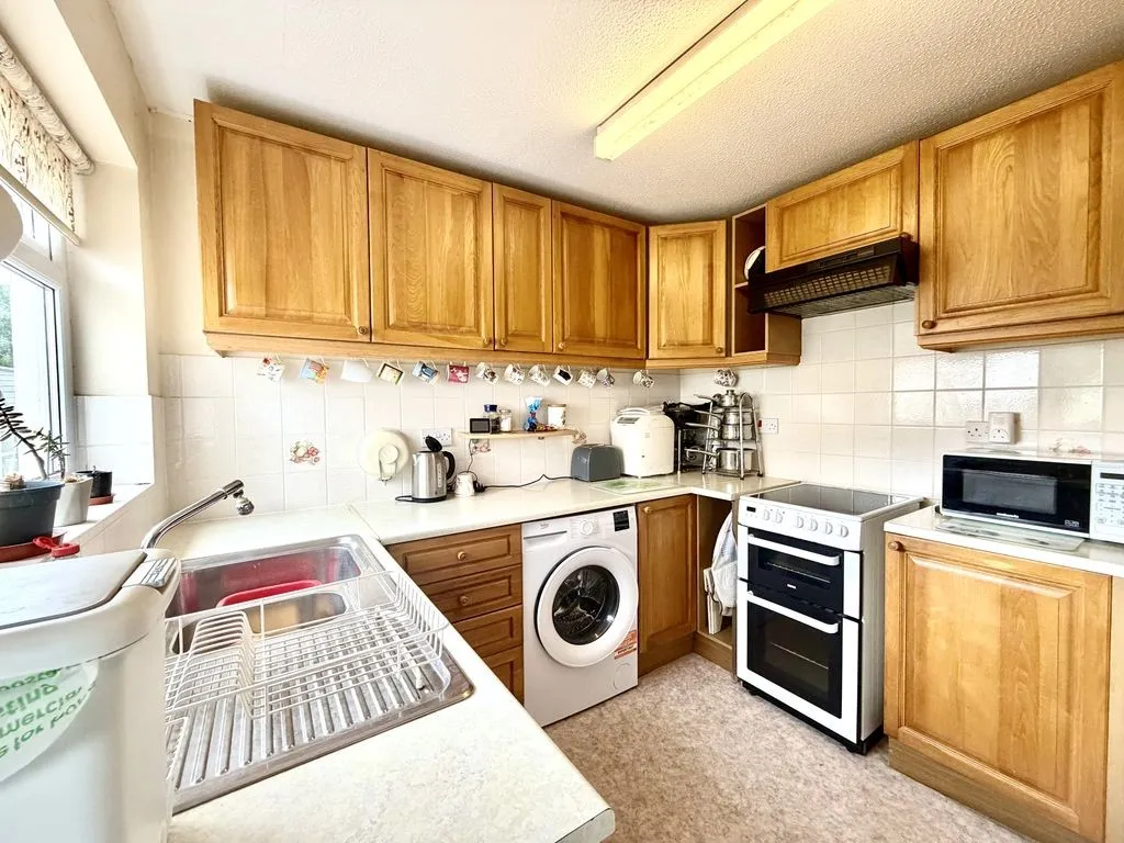 Keevil Avenue, Calne, photo 4