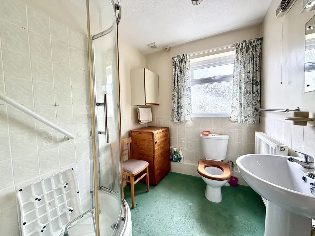 Keevil Avenue, Calne, photo 10