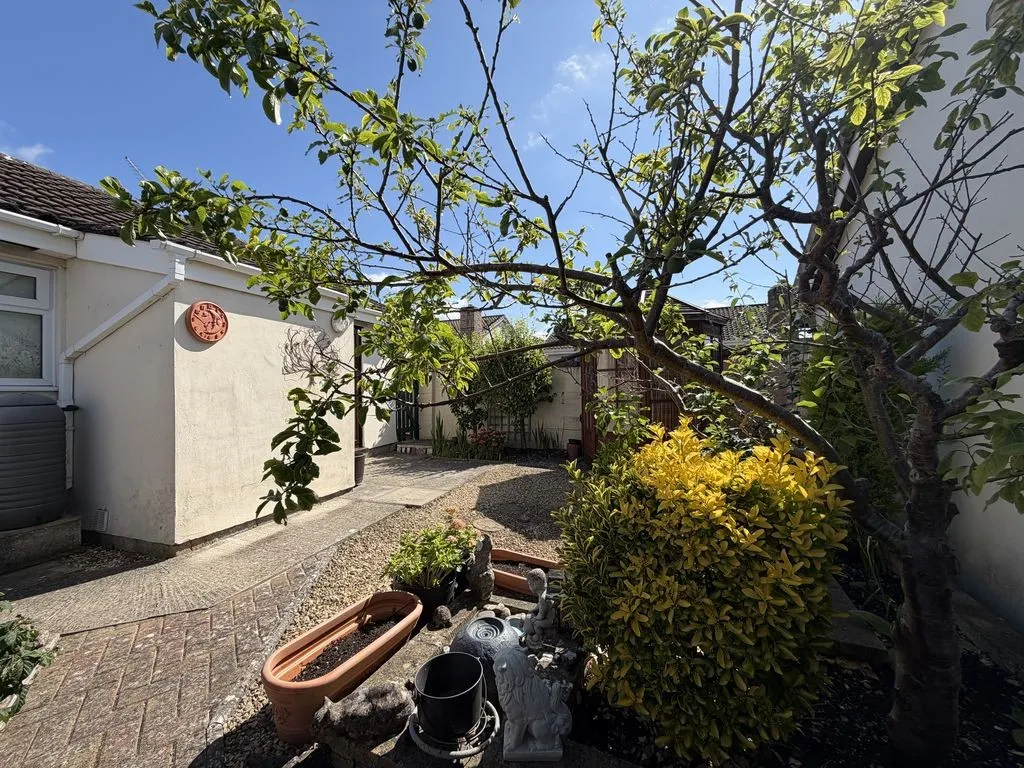 Keevil Avenue, Calne, photo 13