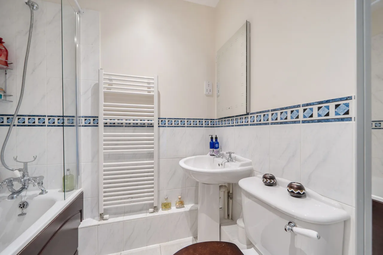 Coopers Hill Road, Redhill, RH1, photo 6