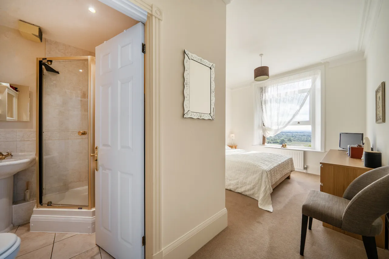 Coopers Hill Road, Redhill, RH1, photo 11