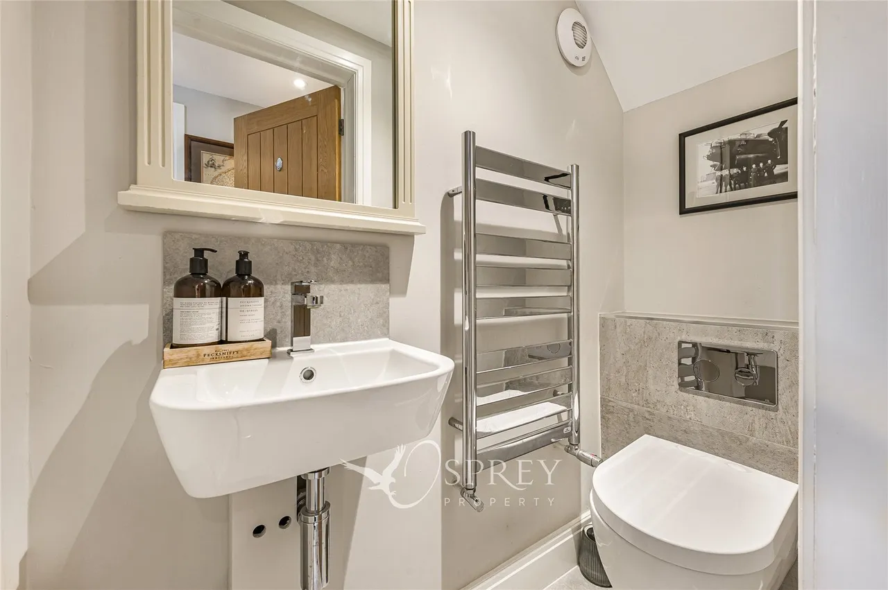Crown Street, Oakham, LE15, photo 8
