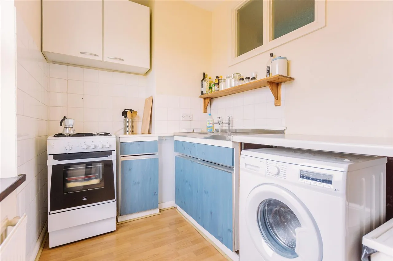 Woodstock Road, London, N4, photo 11
