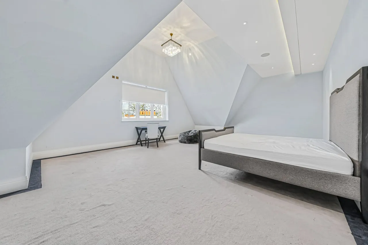 The Bishops Avenue, London, N2, photo 47