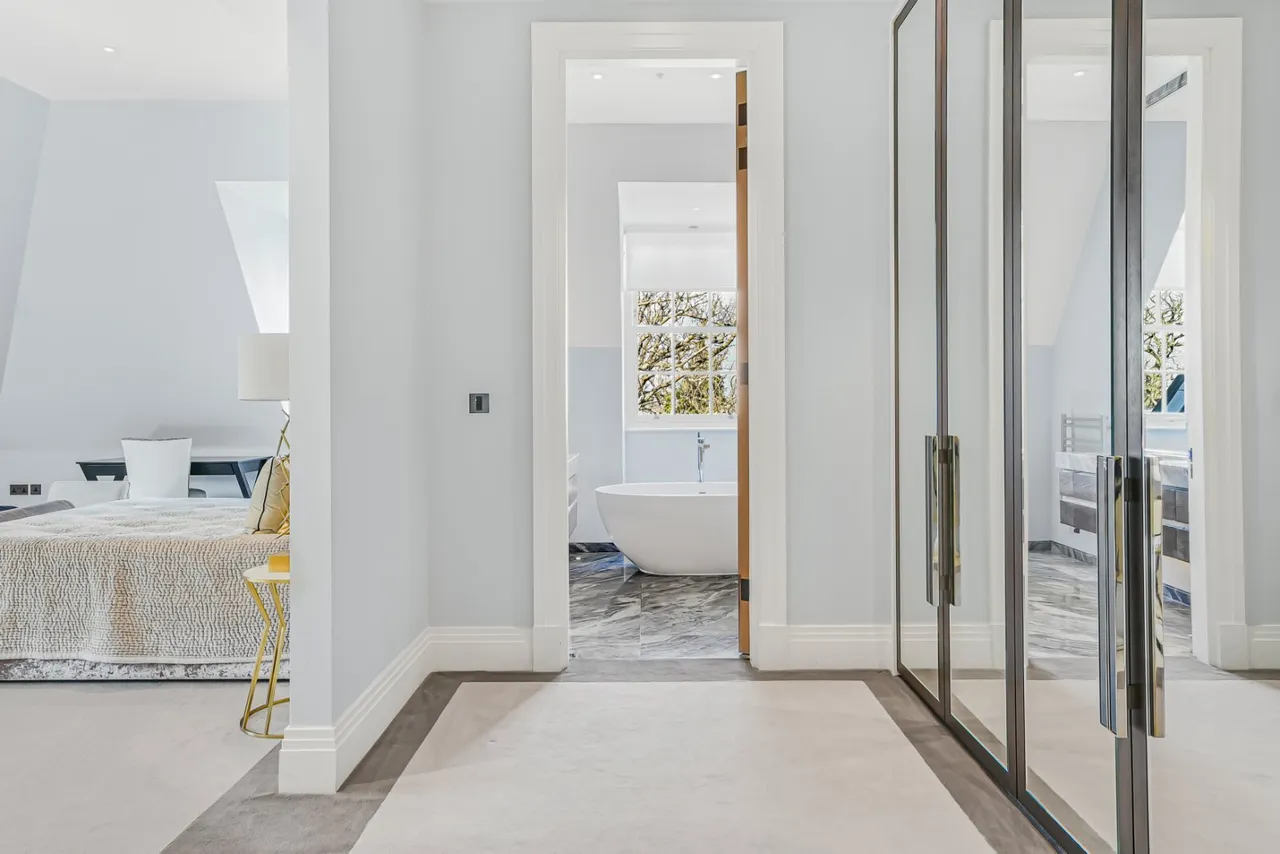The Bishops Avenue, London, N2, photo 46