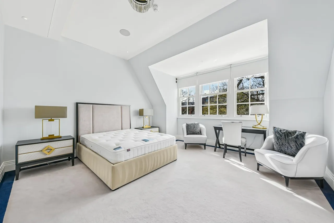The Bishops Avenue, London, N2, photo 42