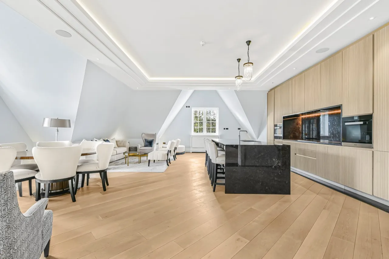 The Bishops Avenue, London, N2, photo 36