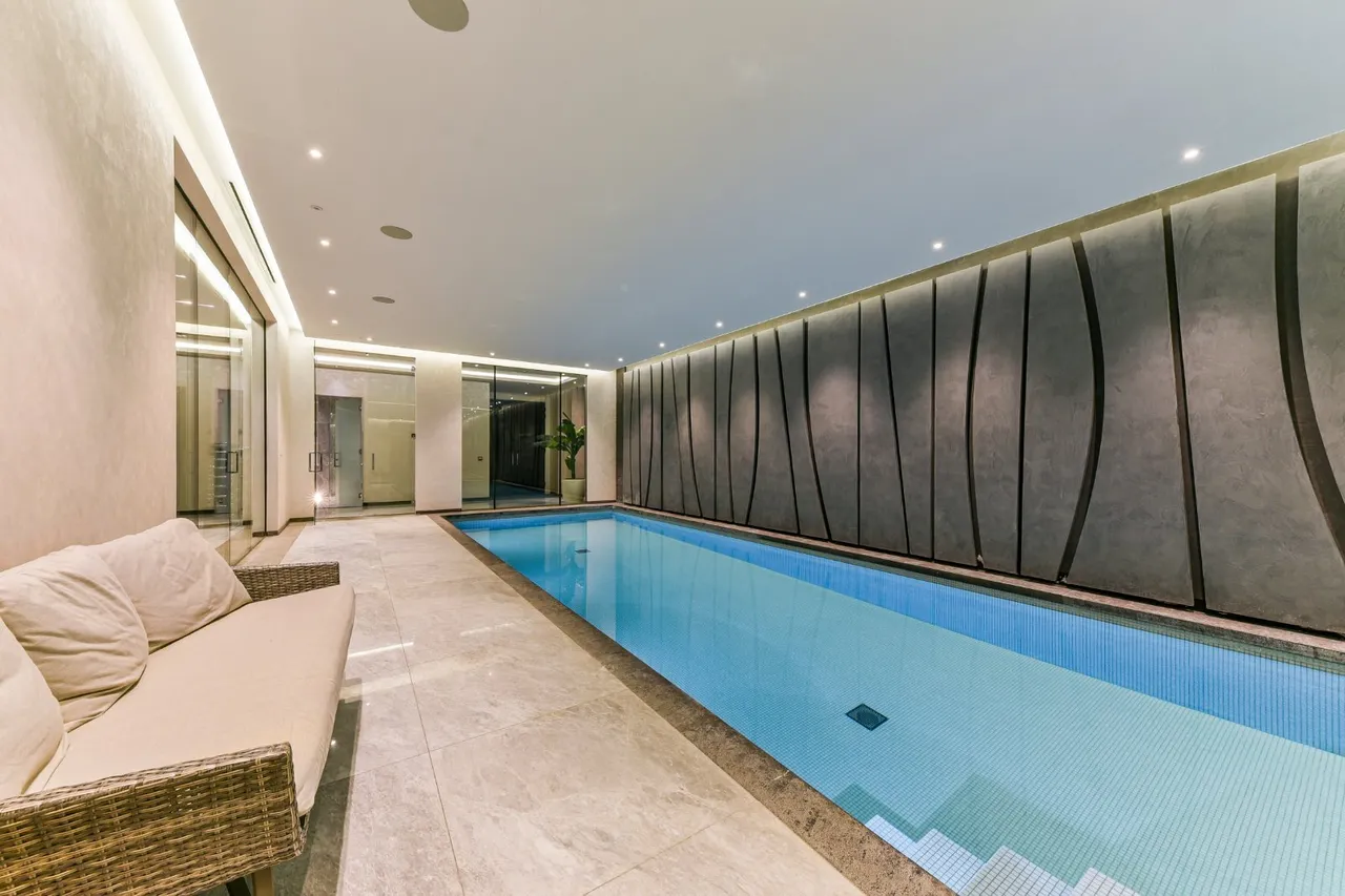 The Bishops Avenue, London, N2, photo 28