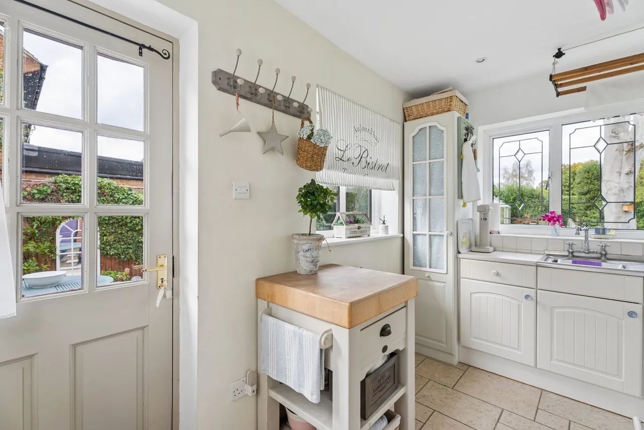 Clevehurst Close, Stoke Poges, SL2, photo 14