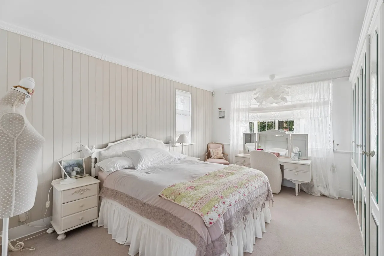 Clevehurst Close, Stoke Poges, SL2, photo 22