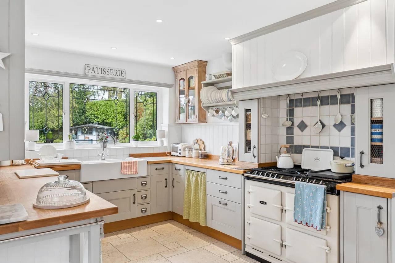 Clevehurst Close, Stoke Poges, SL2, photo 7