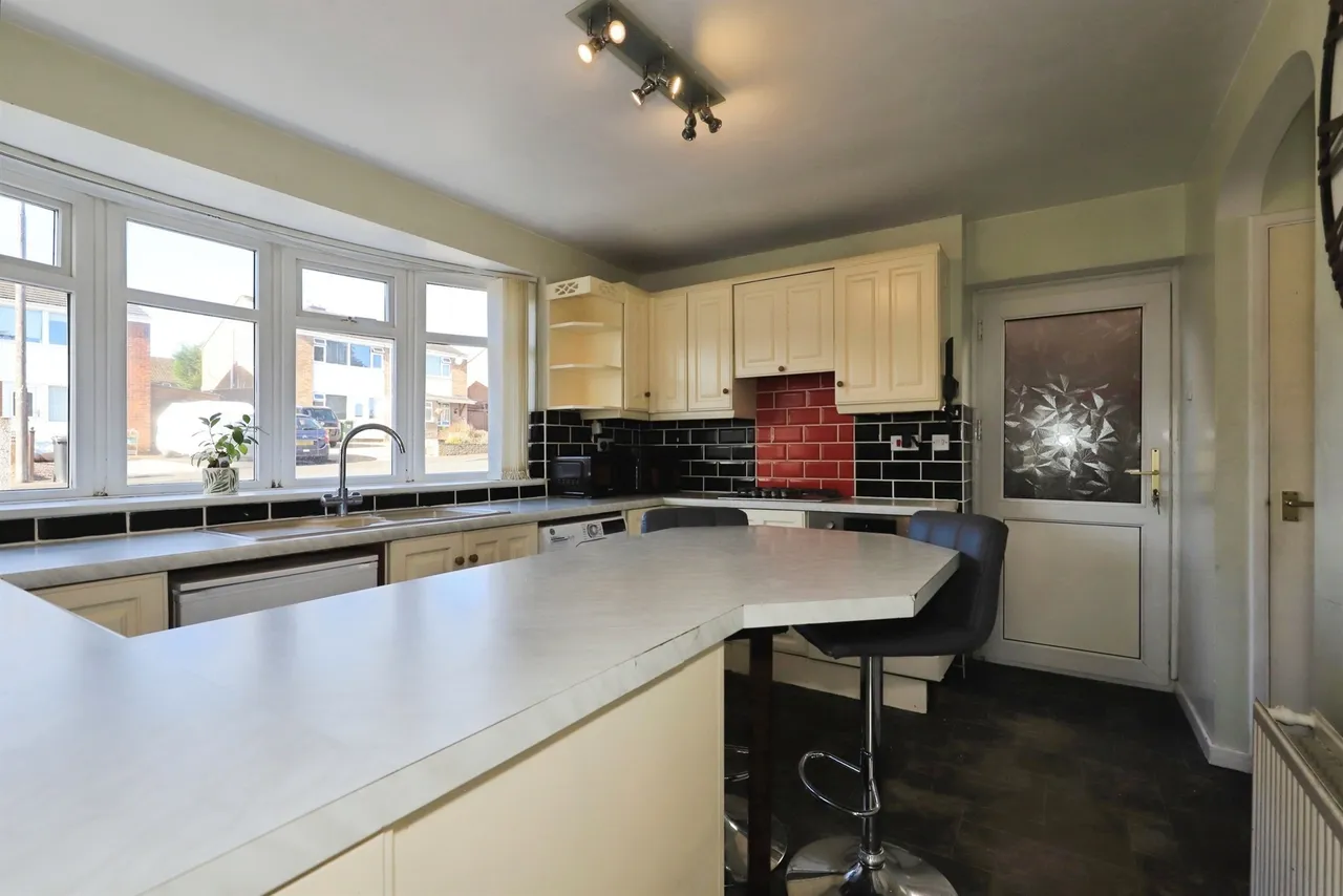 Manor Avenue South, Kidderminster, DY11, photo 4