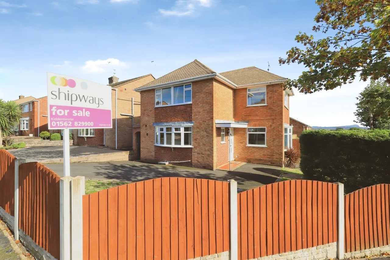 4 bed house for sale, Manor Avenue South, Kidderminster, DY11