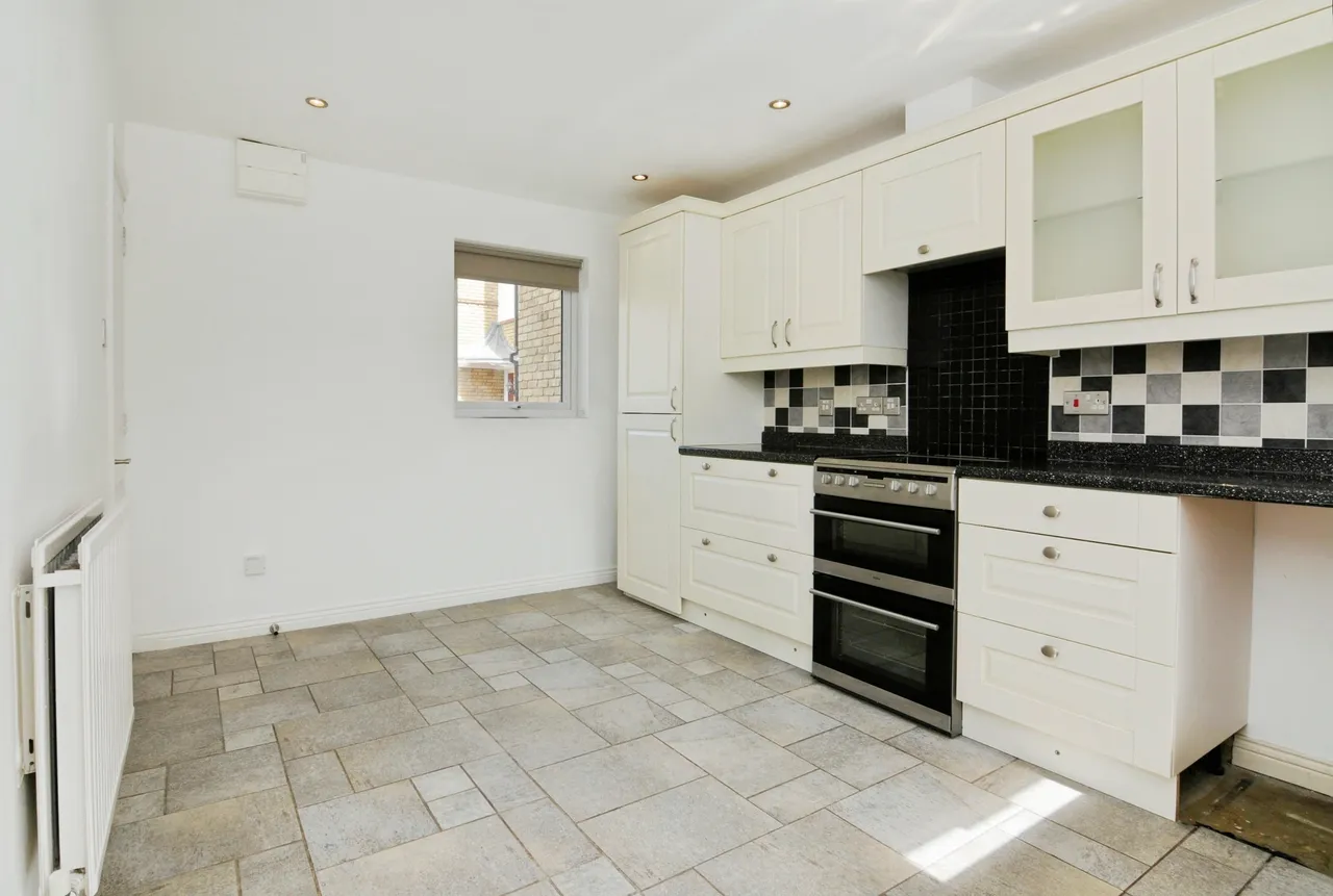 Ormesby Chine, Chelmsford, photo 4