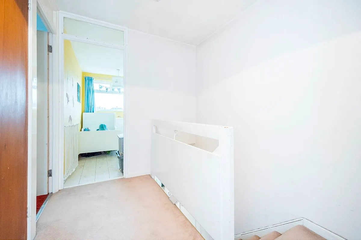 Wyfields, Ilford, Essex, IG5 0XJ, photo 18