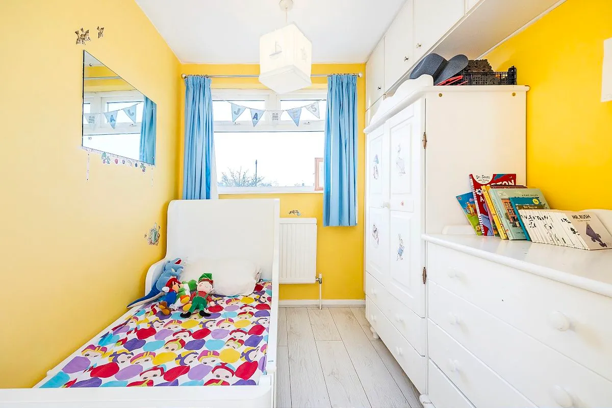 Wyfields, Ilford, Essex, IG5 0XJ, photo 16