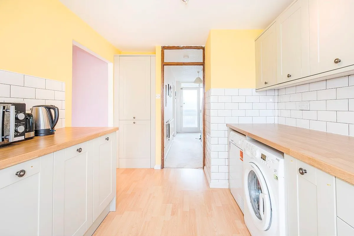 Wyfields, Ilford, Essex, IG5 0XJ, photo 9