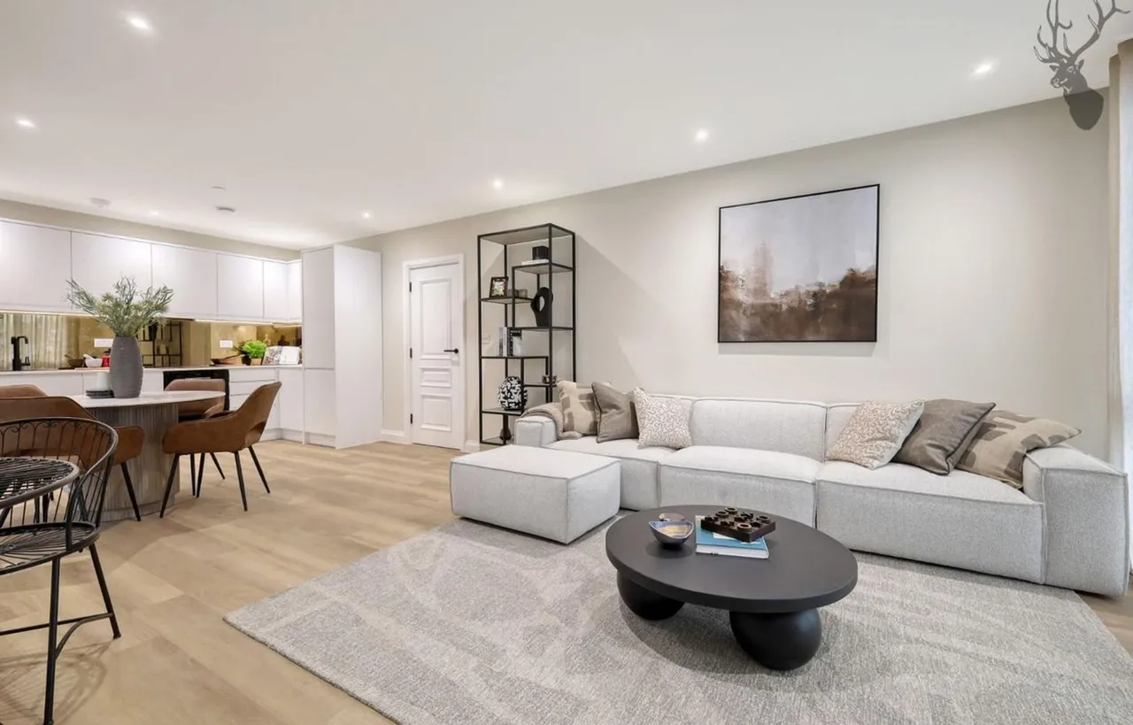 High Road, Chigwell, IG7, photo 4