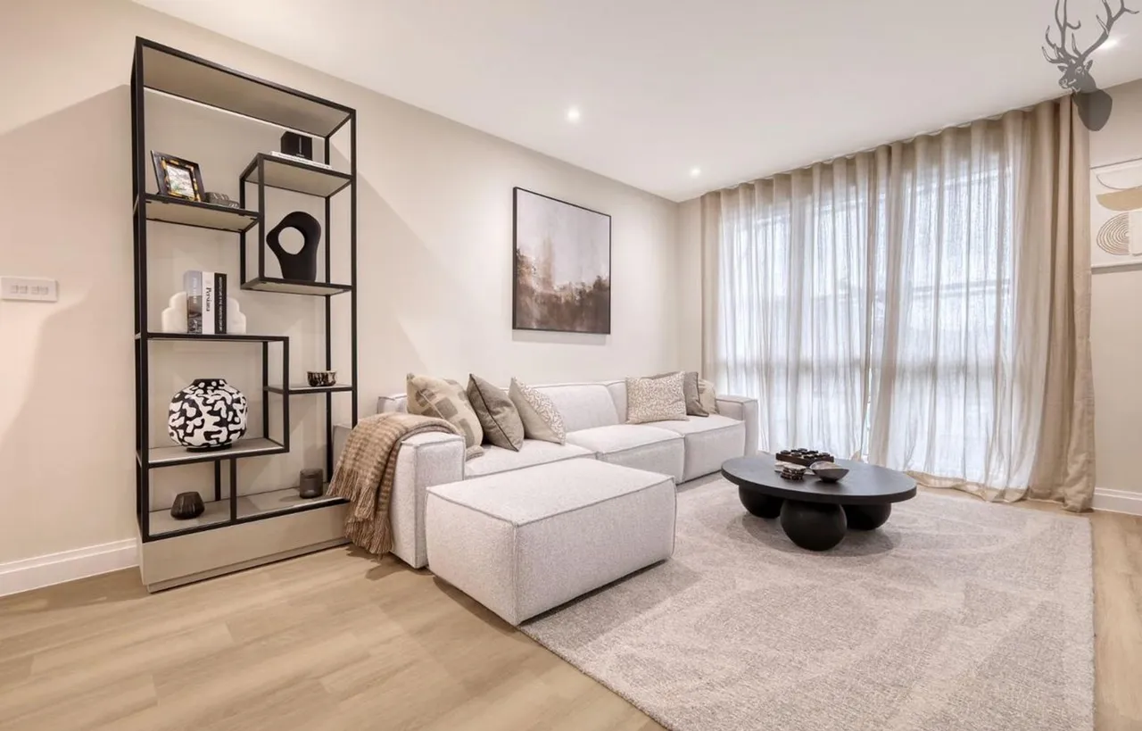 High Road, Chigwell, IG7, photo 5