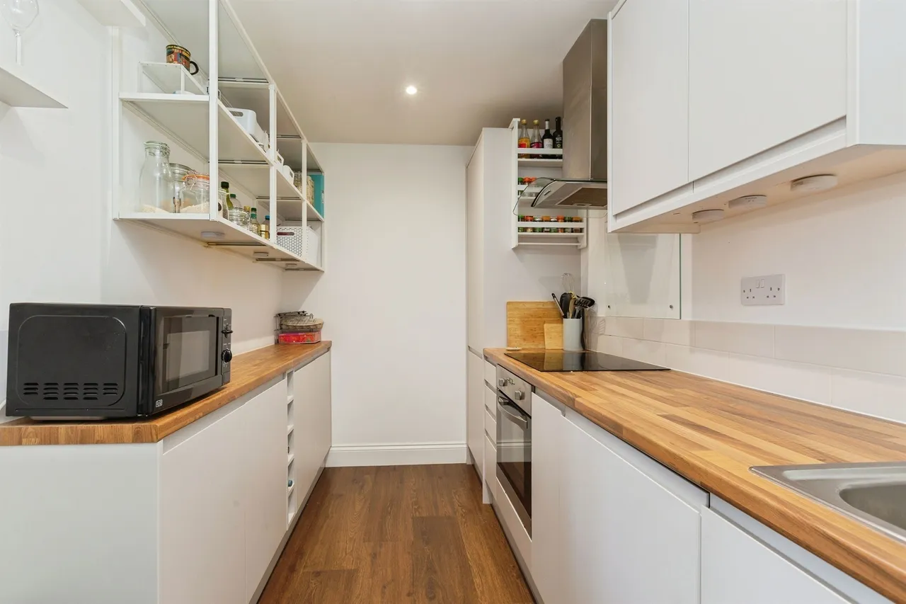 Walton Street, Aylesbury, HP21, photo 9