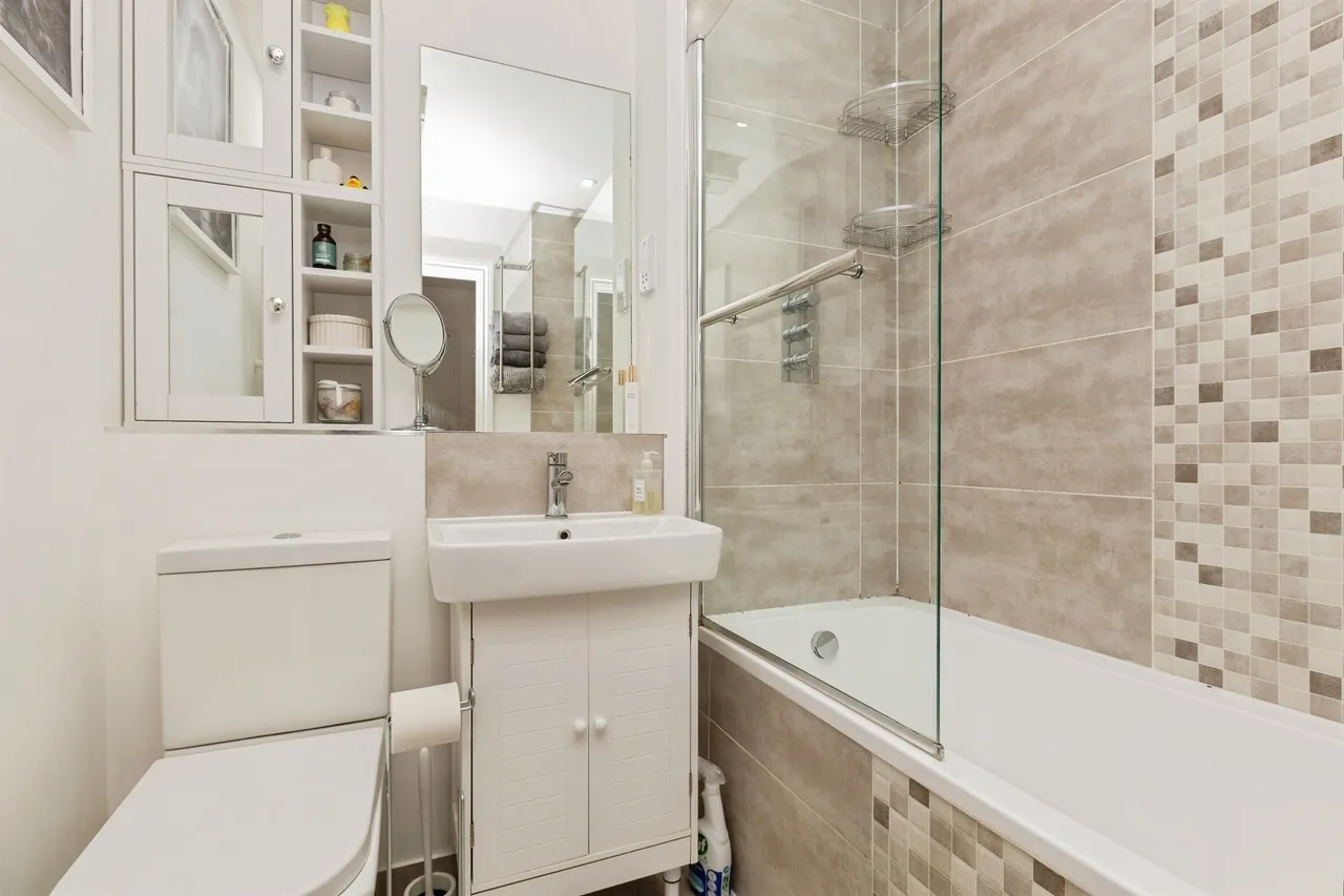 Walton Street, Aylesbury, HP21, photo 6