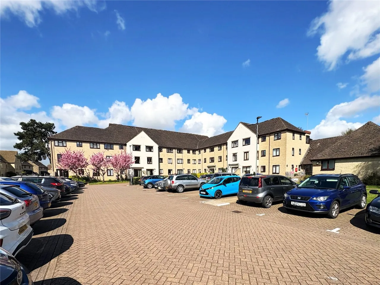 Trafalgar Road, Cirencester, GL7, photo 17