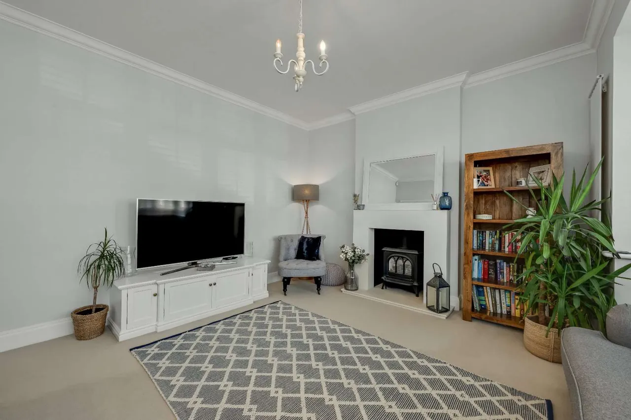 Westville Road, Thames Ditton, Surrey, KT7 0UH, photo 5