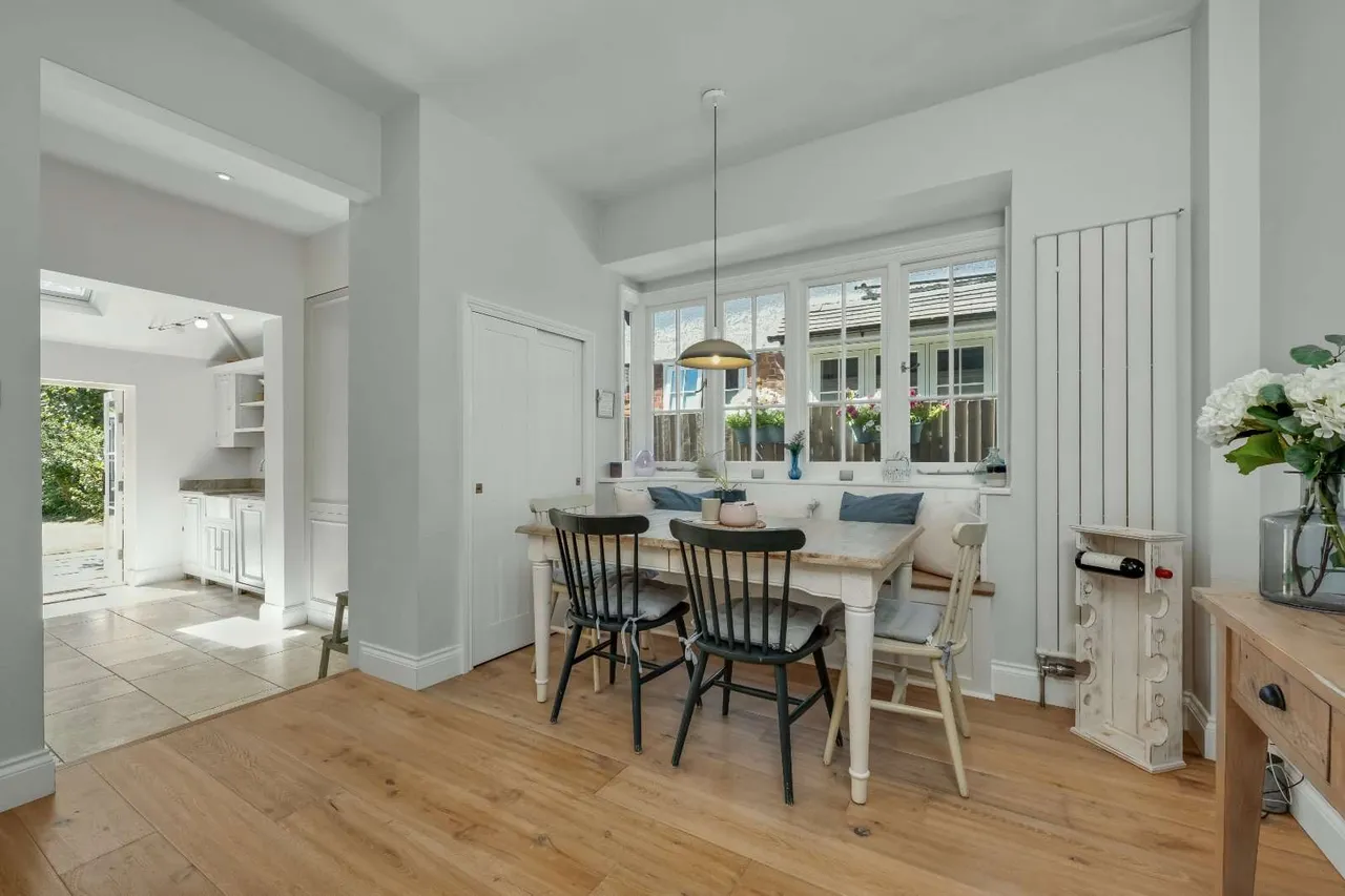 Westville Road, Thames Ditton, Surrey, KT7 0UH, photo 6