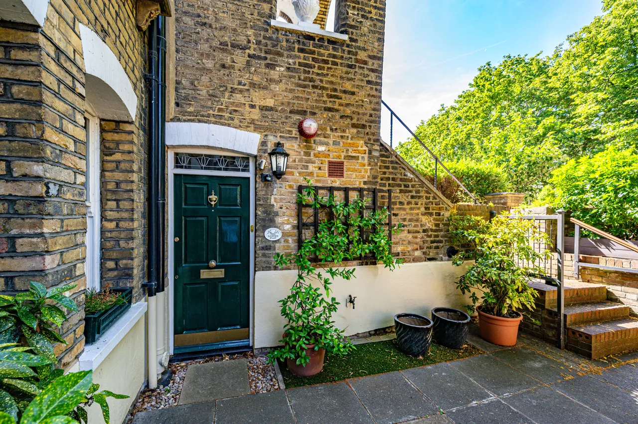 Garden Flat, 4 Camden Terrace, London, photo 5