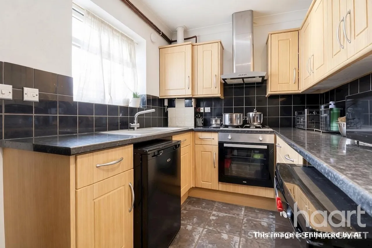 Salisbury Street, Swindon, SN1, photo 4