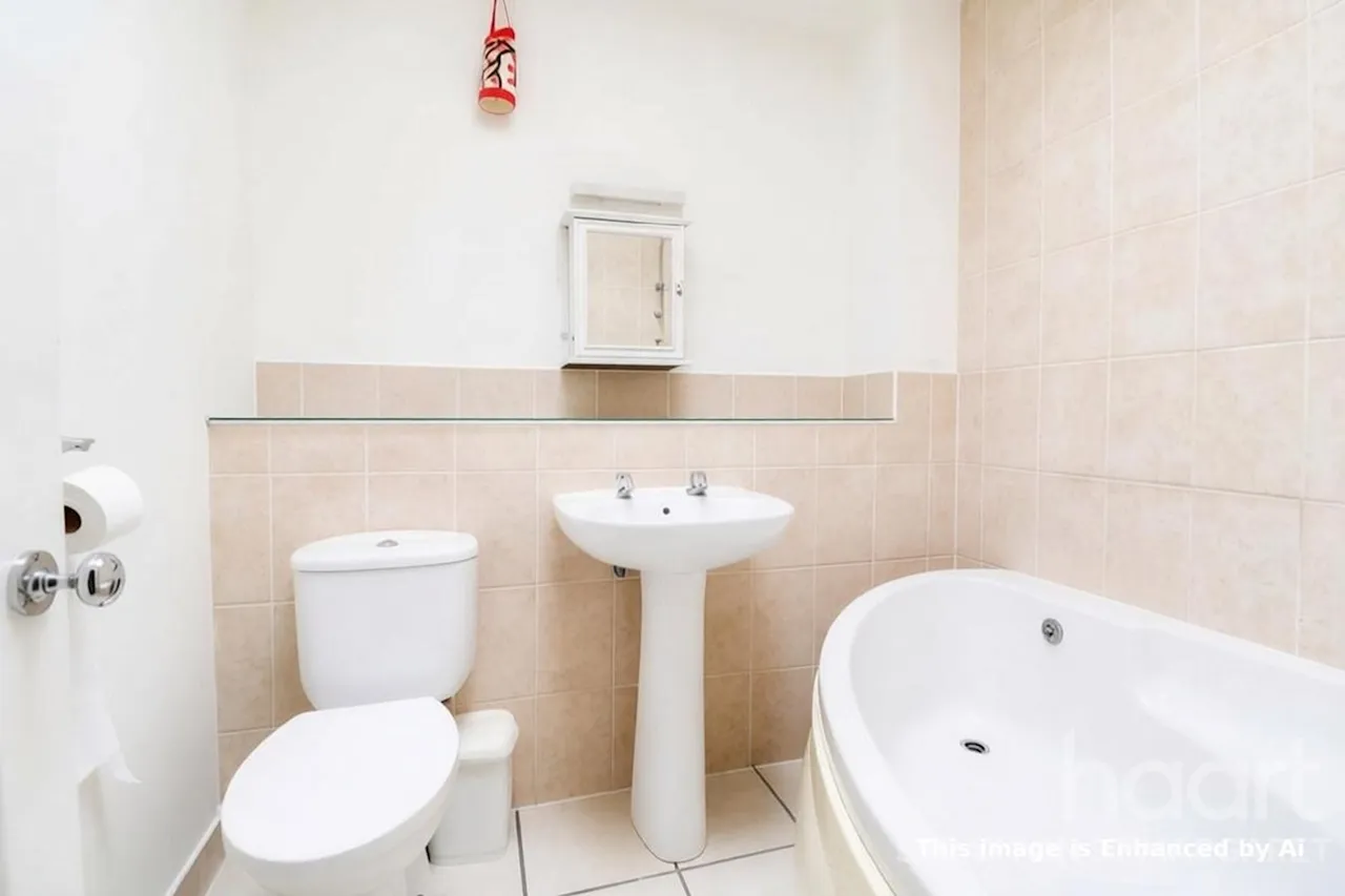 Salisbury Street, Swindon, SN1, photo 5