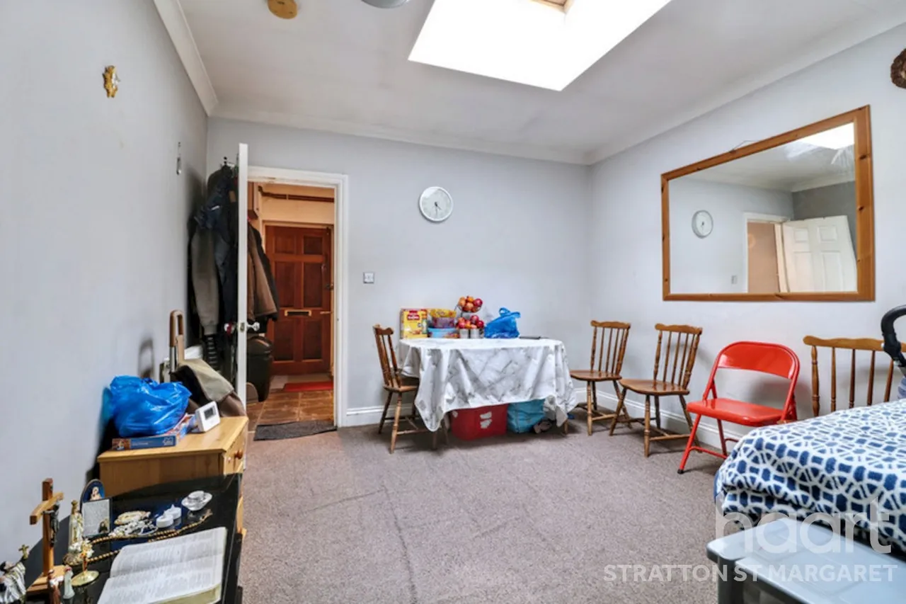 Salisbury Street, Swindon, SN1, photo 6