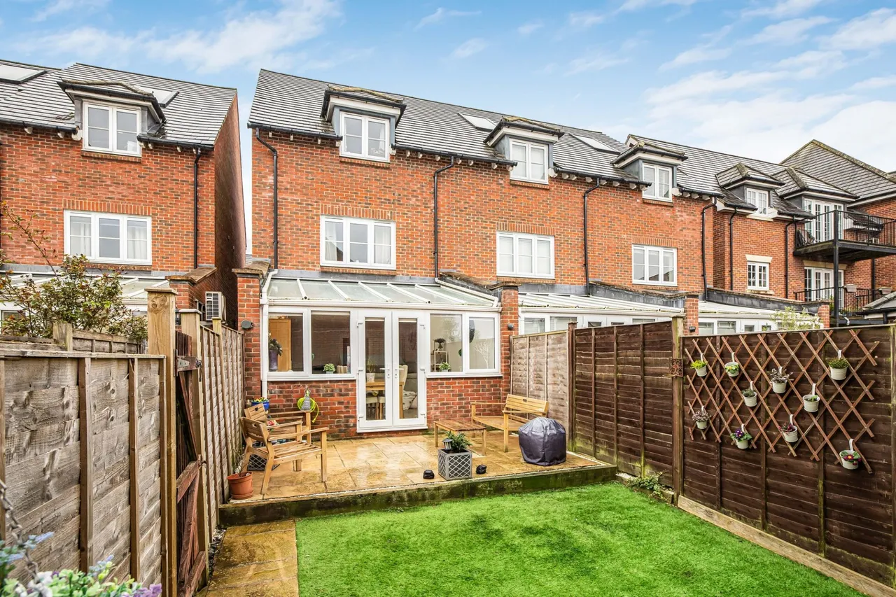 Kingshill Drive, High Wycombe, HP13, photo 16