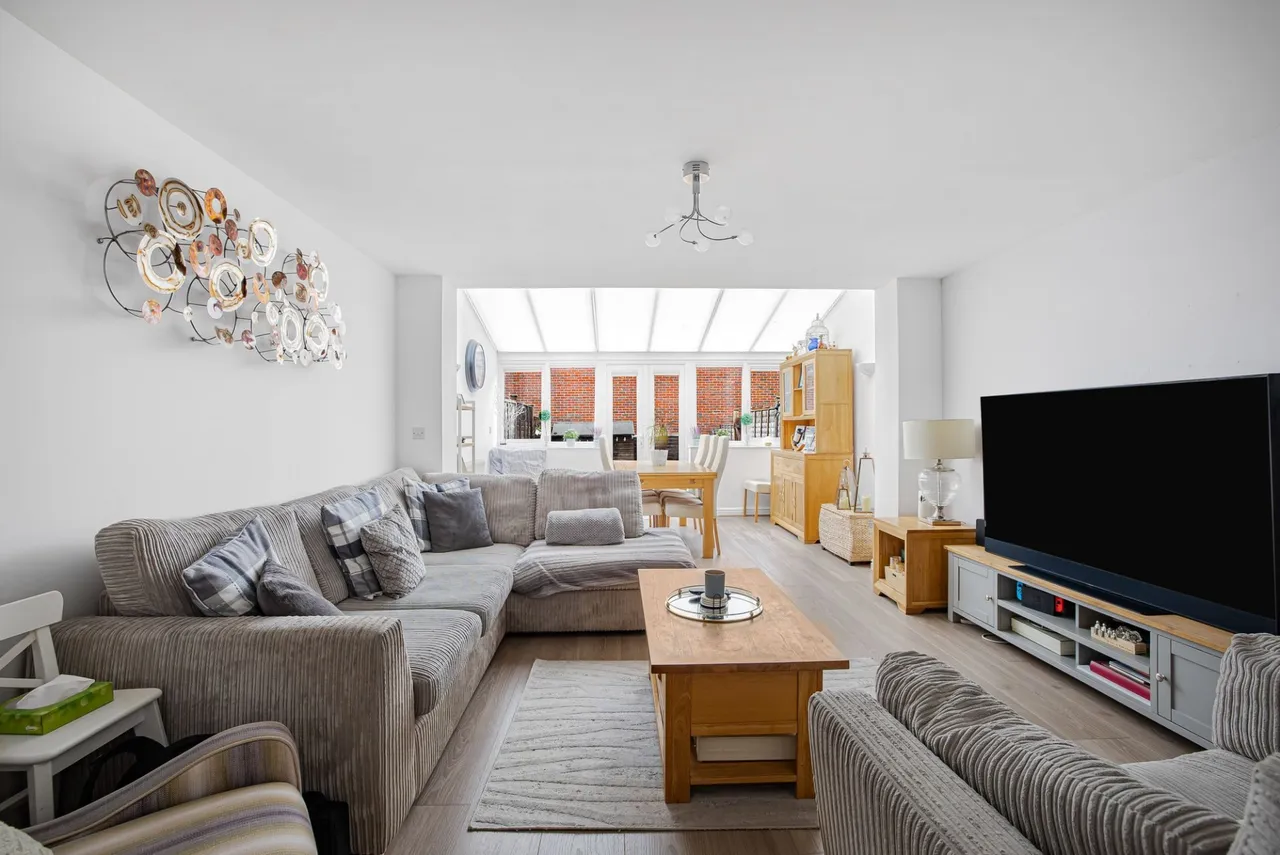 Kingshill Drive, High Wycombe, HP13, photo 3