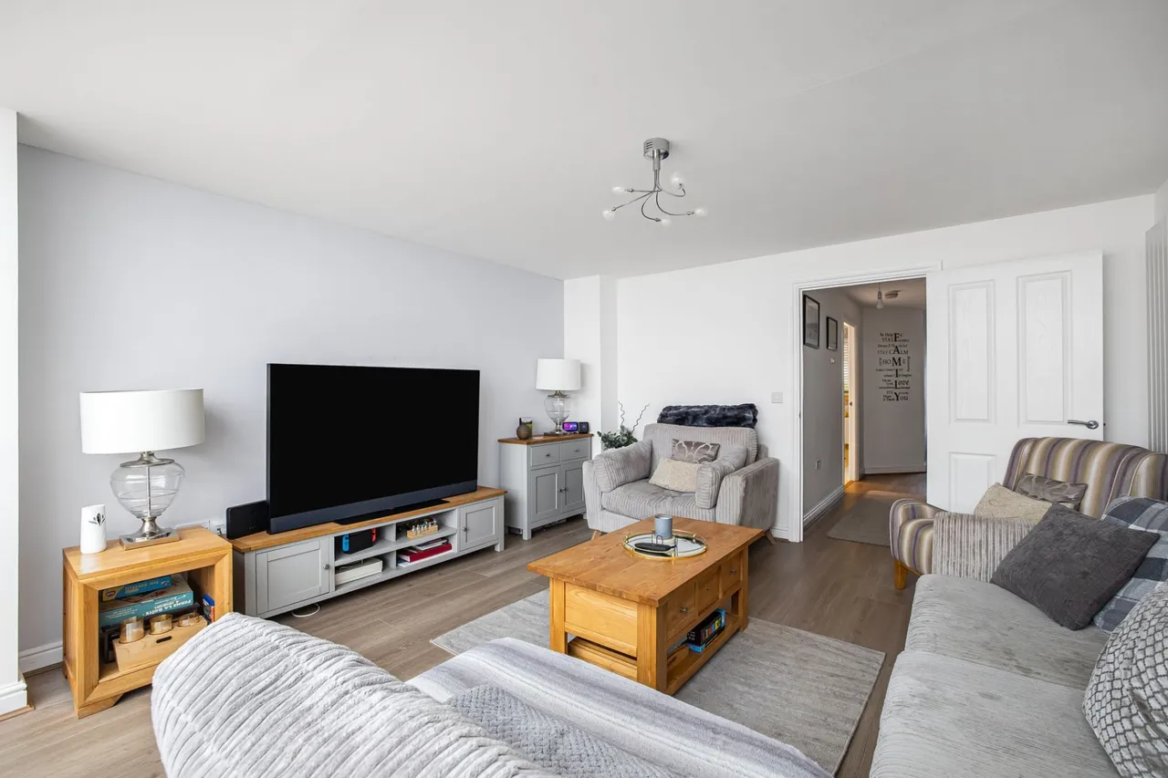 Kingshill Drive, High Wycombe, HP13, photo 9