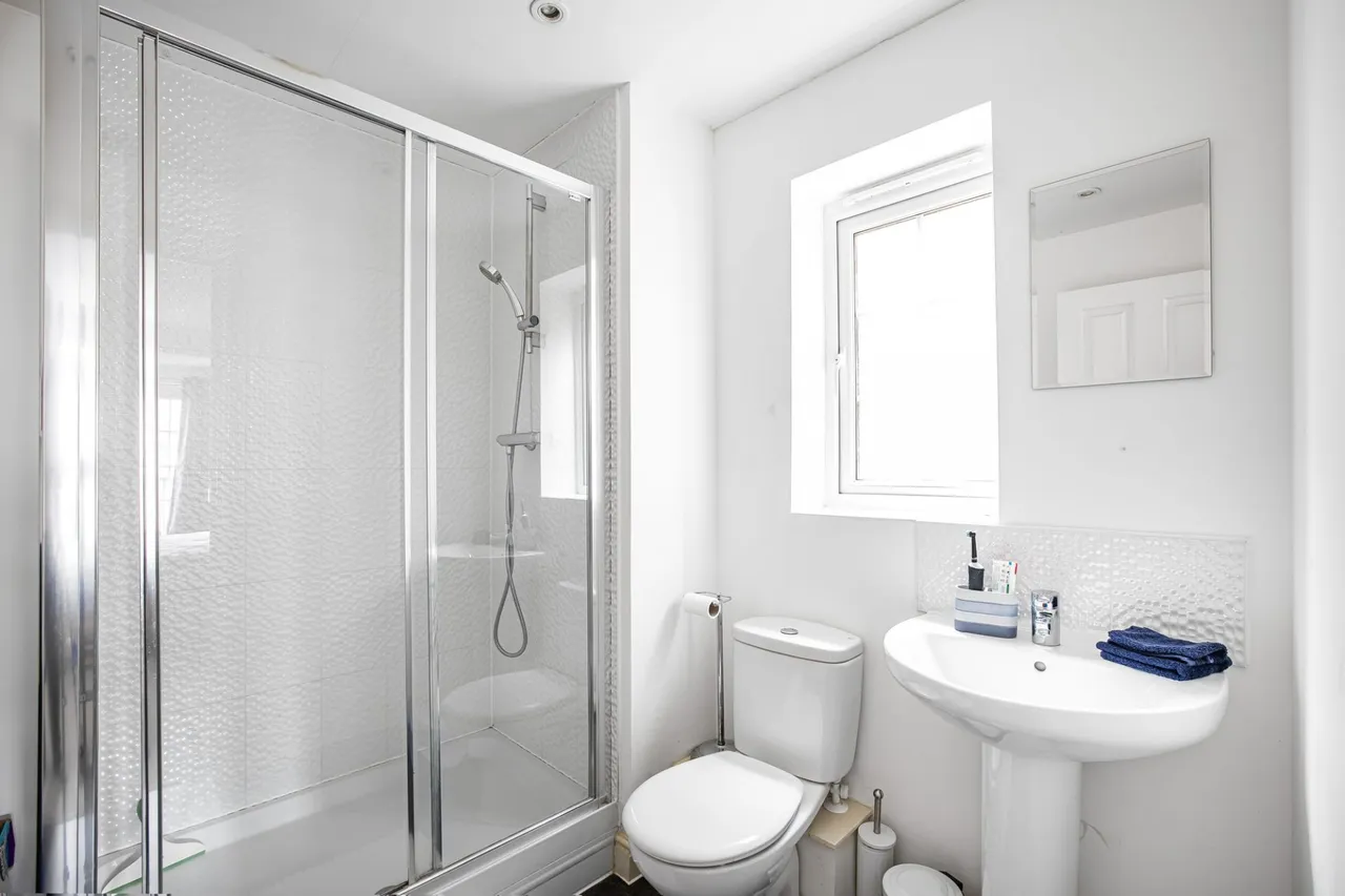 Kingshill Drive, High Wycombe, HP13, photo 6