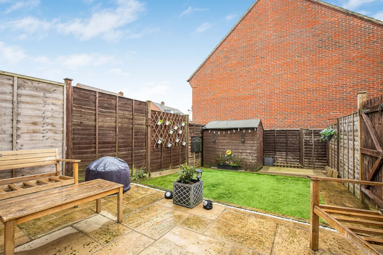 Kingshill Drive, High Wycombe, HP13, photo 8