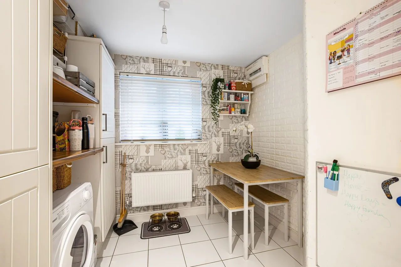Kingshill Drive, High Wycombe, HP13, photo 11