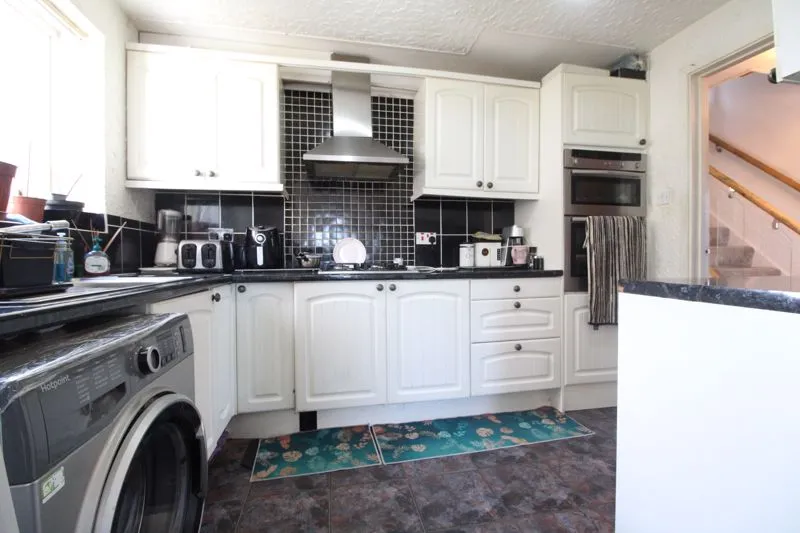 Fieldfare Green, Luton LU4 0YA, photo 6