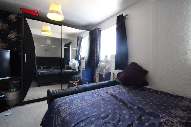Fieldfare Green, Luton LU4 0YA, photo 12