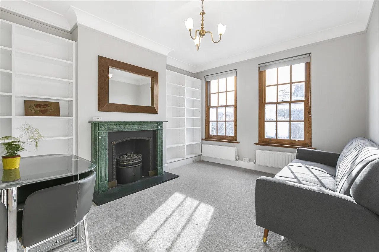 2 bed flat to rent, Wharton Street, London, WC1X